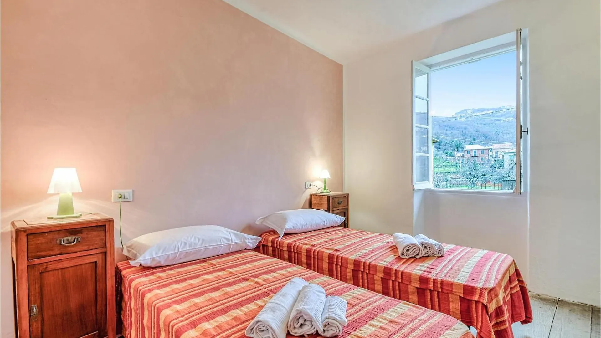 Holiday home 3 Bedroom Amazing Home In Terrile Uscio